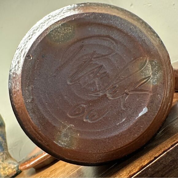 Handcrafted Terry Plasket Ceramic Mug with Lid - Brown and Black dog silhouette - Picture 6 of 12